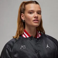 Air Jordan Womens Varsity Jacket -The North Face || Air Jordan || Drole de Monsieur Sales Shop AURORA FB5152 010 PHSYM001 2000